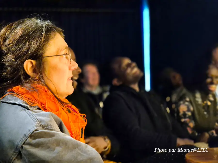 Couverture de l'un des premiers numéros d'Ébène Magazine, prés de30 d'archives et d'actualité africaine.