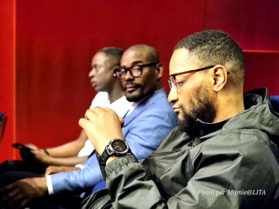 Yusuf Abdul Qadir, fondateur de l'After New York AI Creator Lab, prend la parole lors du panel micro-drama de la NollywoodWeek 2026 à Paris, sur la création numérique africaine et l'intelligence artificielle.