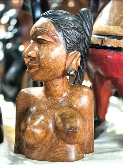 La force tranquille, la sculpture africaine rappelle que l'art du continent a traversé les siècles.
