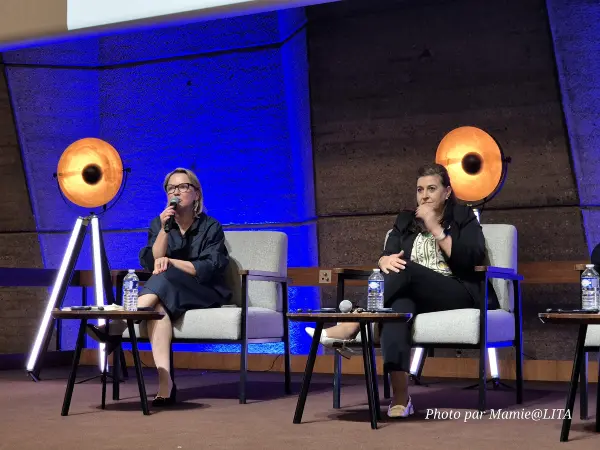 Experts et chercheurs africains réunis lors de la Session 7 de la Semaine Africaine de l'UNESCO 2026 à Paris, consacrée aux investissements technologiques et à l'innovation sur le continent africain.